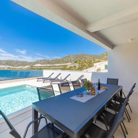 Dom wakacyjny Luxury Navis - *