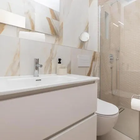 Luxury Navis - Dom wakacyjny Rogotin