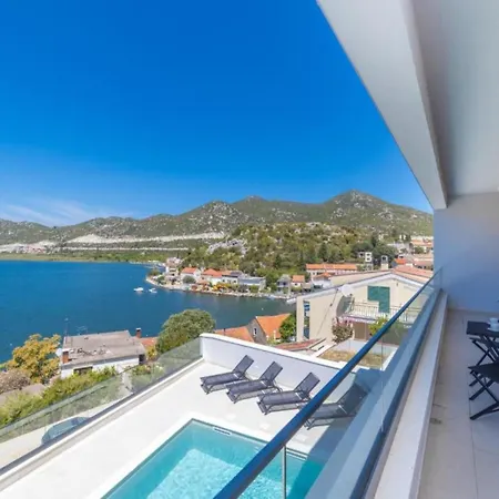 Dom wakacyjny Luxury Navis - *