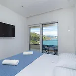 Luxury Navis - Vikendica