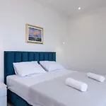 Luxury Navis - Vikendica