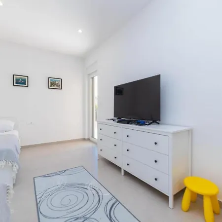 بيت للعطل Luxury Navis - *