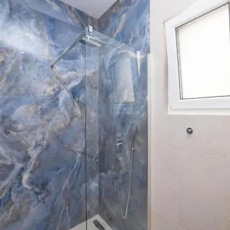 Holiday home Luxury Navis - Rogotin