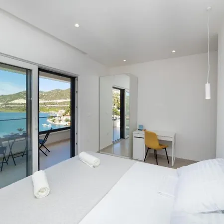 بيت للعطل Luxury Navis - Rogotin