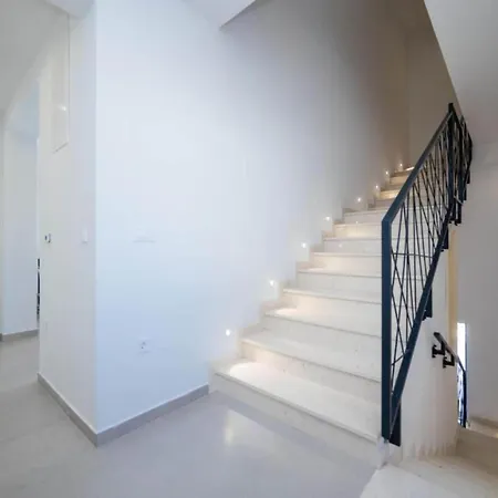 بيت للعطل Luxury Navis -