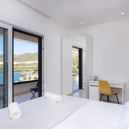 Holiday home Luxury Navis - *