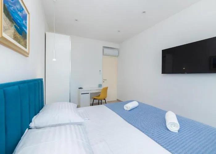 Luxury Navis - בית נופש *