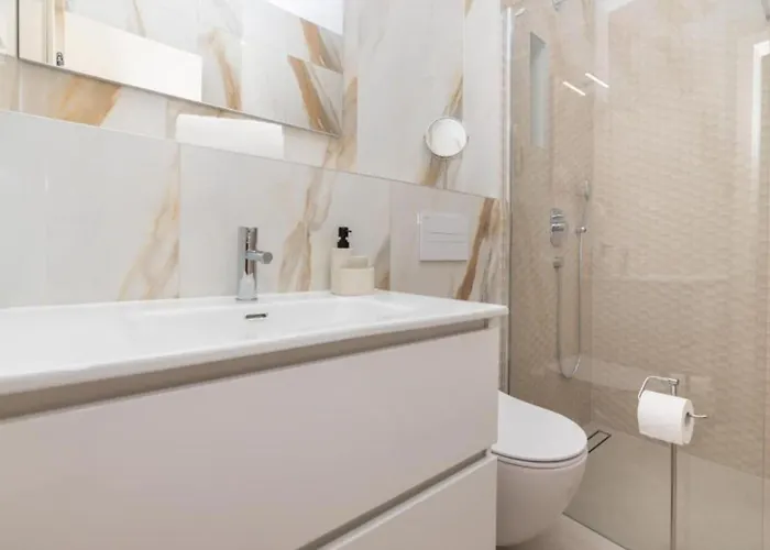 Luxury Navis - בית נופש Rogotin